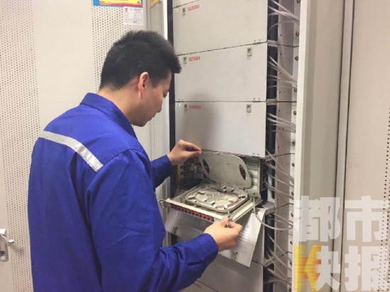 地鐵“信號兵”:把手機(jī)網(wǎng)絡(luò)帶入地鐵的人 地鐵“信號兵”:把手機(jī)網(wǎng)絡(luò)帶入地鐵的人